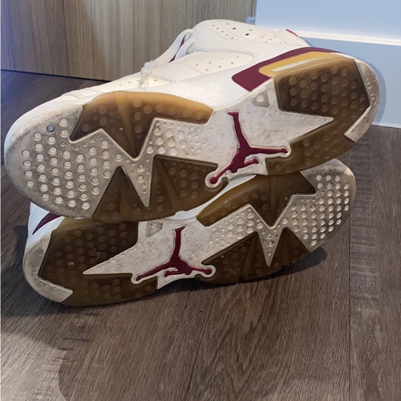 Jordan 6’s Maroon - Picture 4 of 6